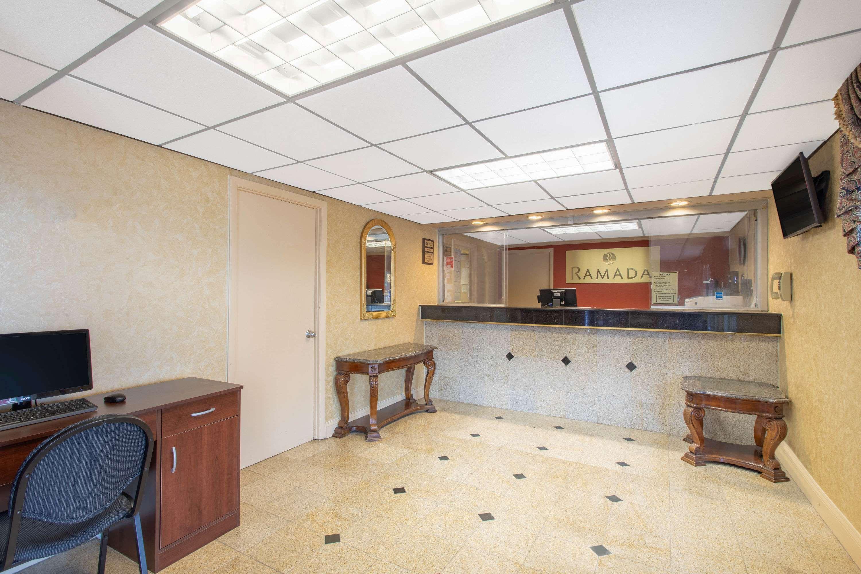 Ramada Limited Cockeysville Екстериор снимка