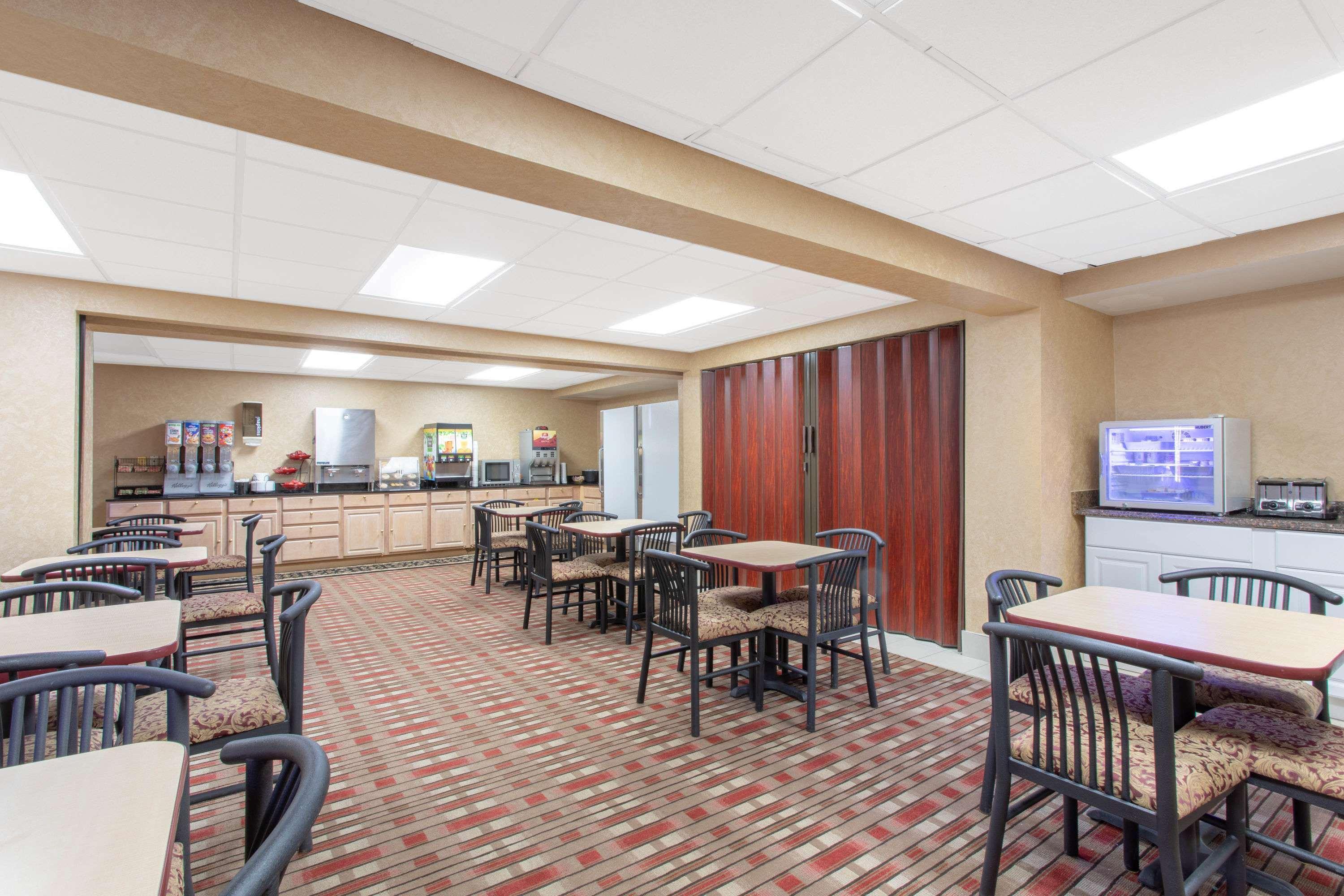 Ramada Limited Cockeysville Екстериор снимка