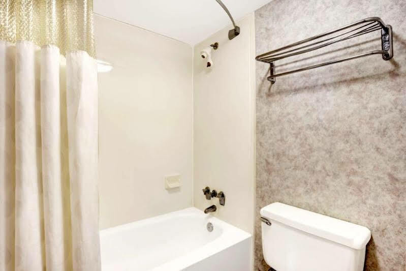 Ramada Limited Cockeysville Екстериор снимка