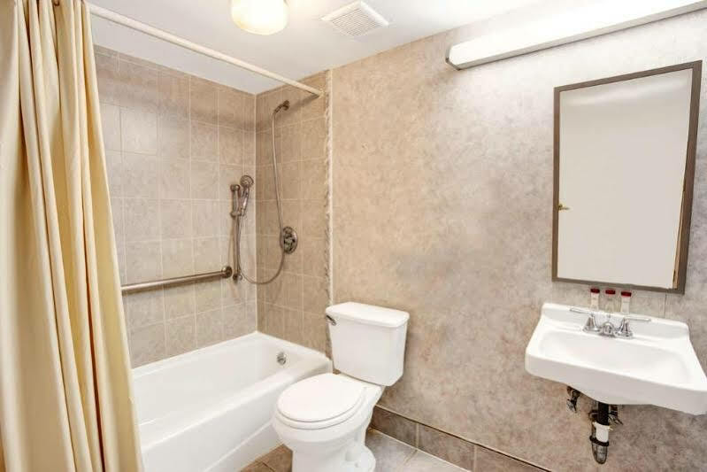 Ramada Limited Cockeysville Екстериор снимка